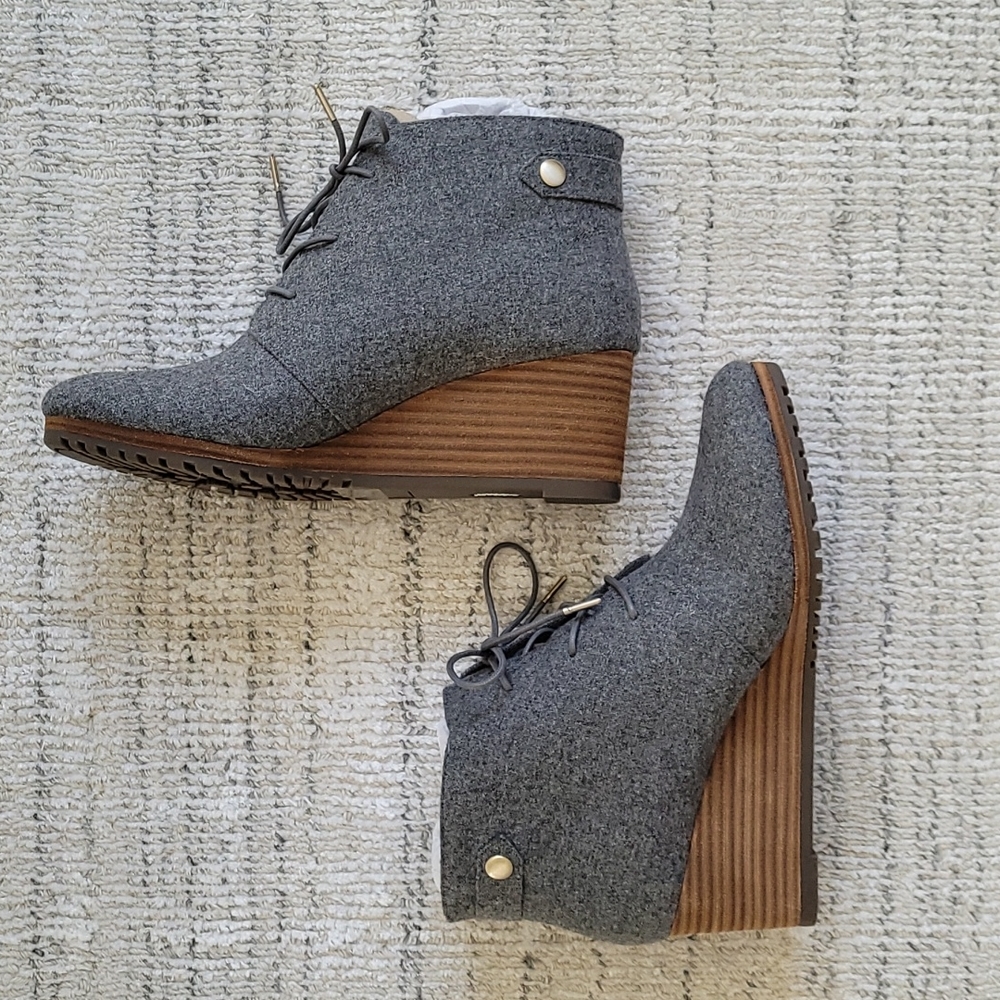 Dr. Scholl's Conquer booties, size 8.5, Grey flannel